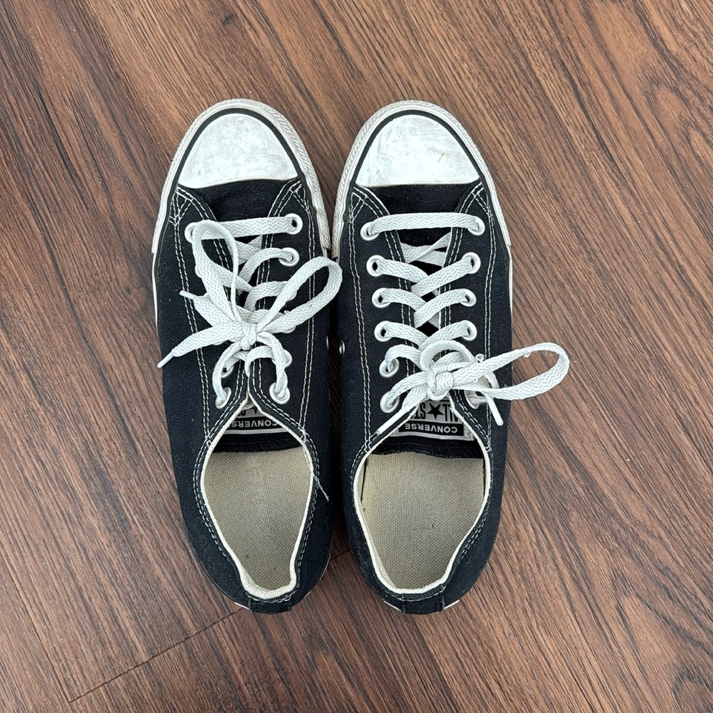 Black CONVERSE Low Tops